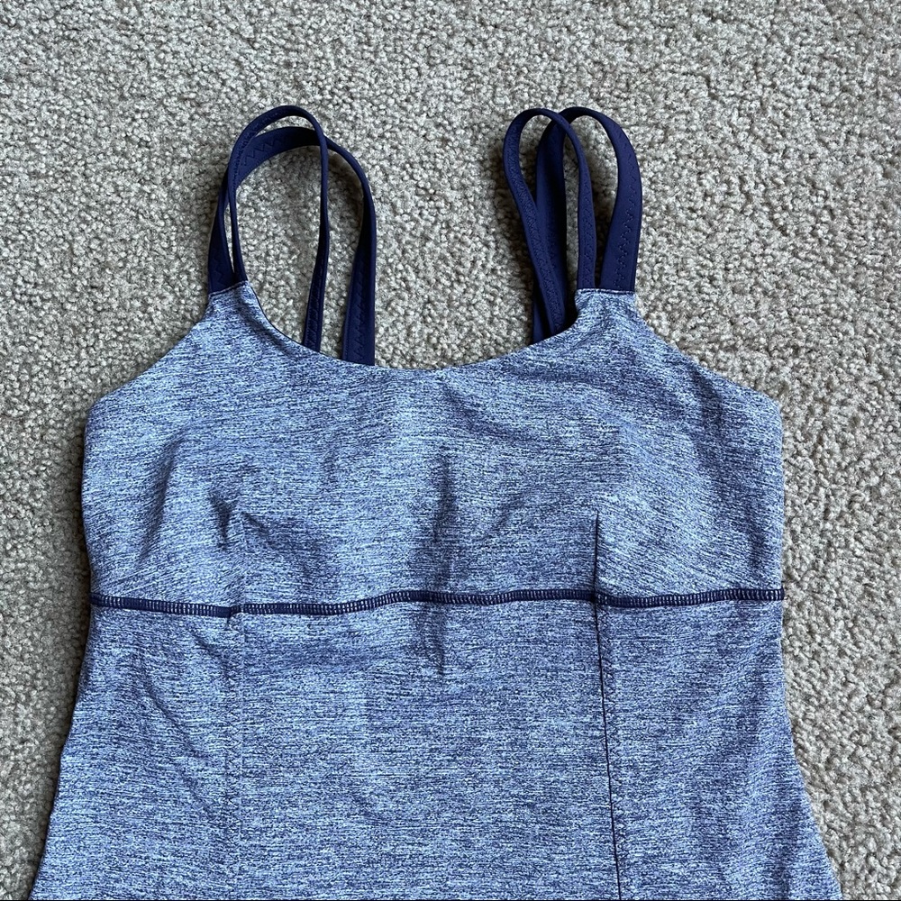 Lululemon Active Strength Tank Sz 8 - Picture 4 of 7
